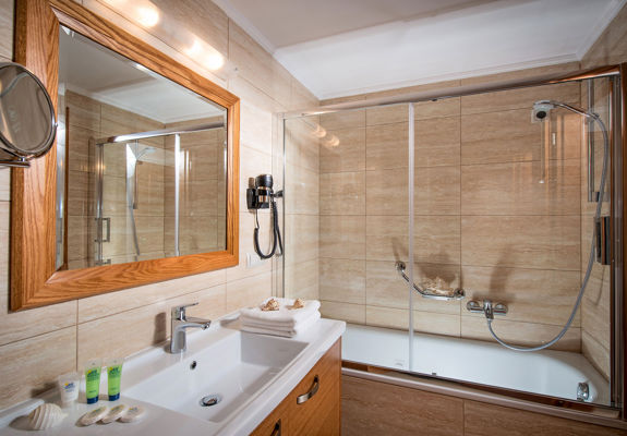 Ariadne Hotel Malia Luxury Studio bathroom